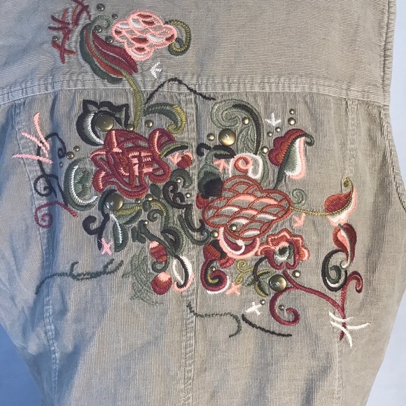 Corduroy vest with embroidered detail - Picture 6 of 8